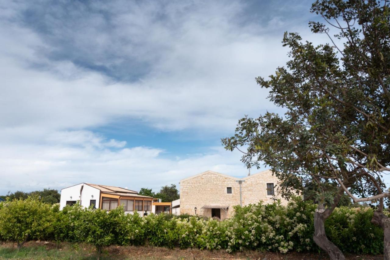 Agriturismo Tenuta Sparaceto Модика Экстерьер фото