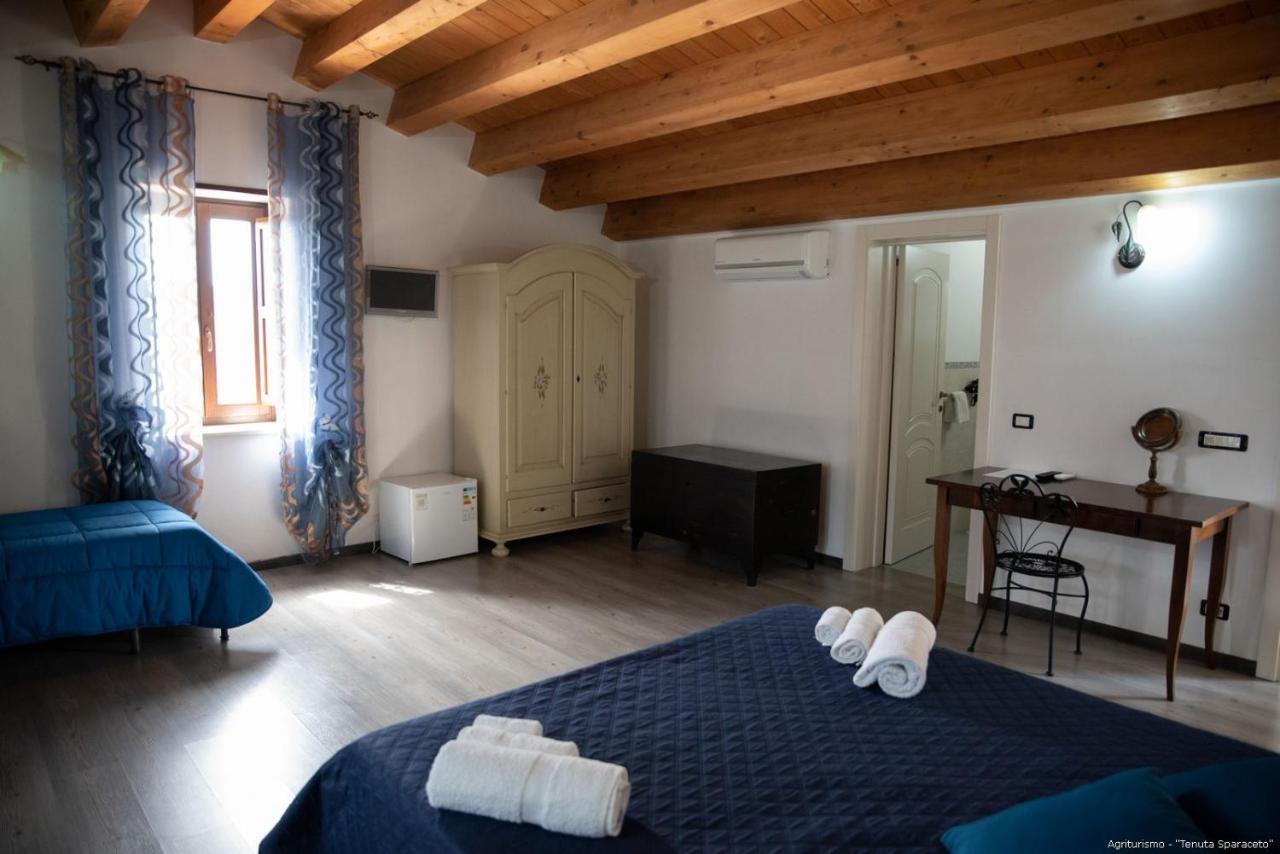 Agriturismo Tenuta Sparaceto Модика Экстерьер фото
