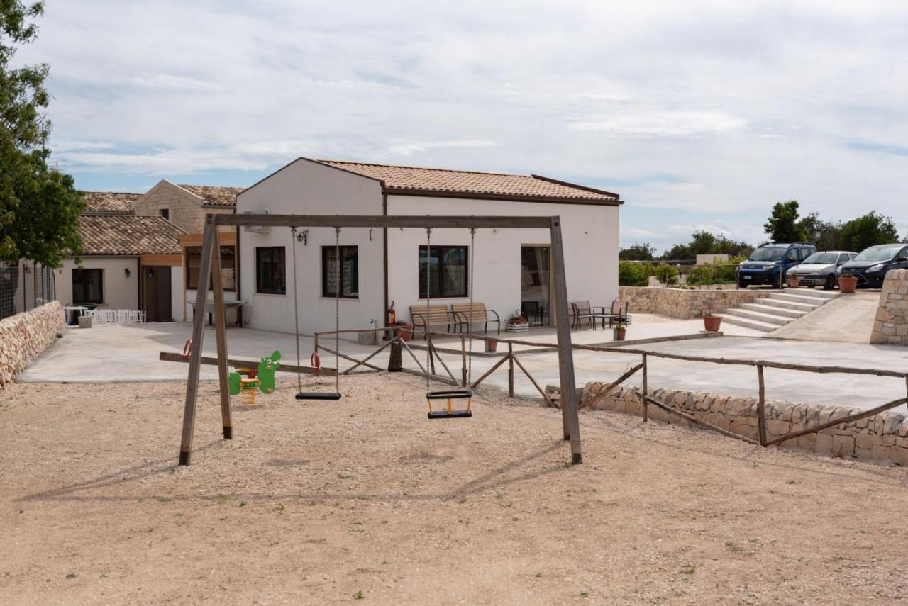 Agriturismo Tenuta Sparaceto Модика Экстерьер фото
