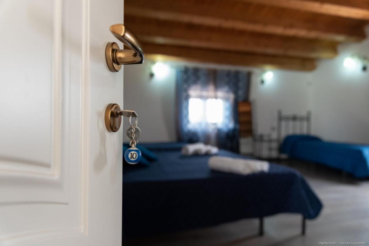 Agriturismo Tenuta Sparaceto Модика Экстерьер фото